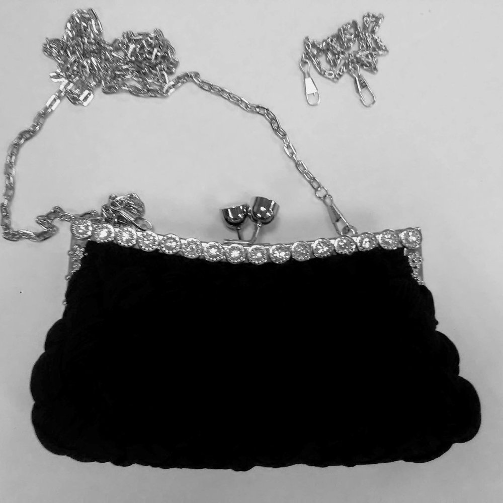 CLASSY BLACK AND RHINESTONE EVENING BAG/PURSE